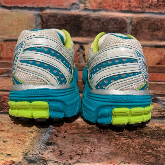 Brooks Defyance 1 Athletic Shoes - Picture 5 of 10